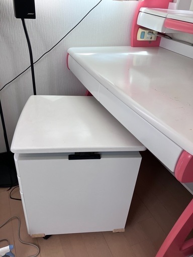 ピンク学習机