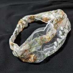 🌟新品🌟繊細な刺繍のヘアバンド