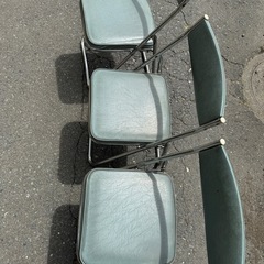 折り畳み椅子　1つ300円の画像