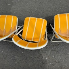 折り畳み椅子　7つセットの画像