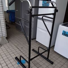 背筋真っ直ぐ　ぶら下がり健康器　ハンガーラック　物干し竿　ハンガ...