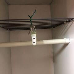 トラスコ　3人用ロッカー　鍵付き　部品付きの画像