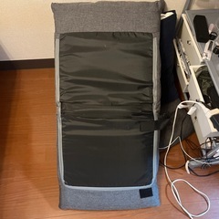 取りに来てくれる方限定2つでセット、ソファーの画像