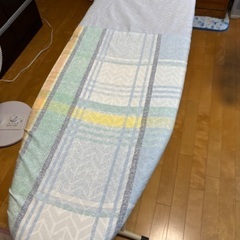 アイロン台　高さ調整可能