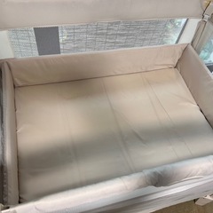 アップリカ　ベビーベッドの画像