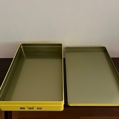 美品✨大きさ約34x24.5x6㎝ 🐦鳩サブレの空き缶の画像