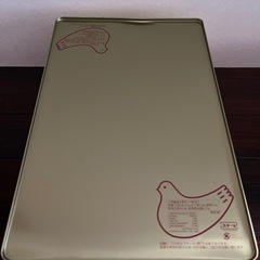 美品✨大きさ約34x24.5x6㎝ 🐦鳩サブレの空き缶の画像