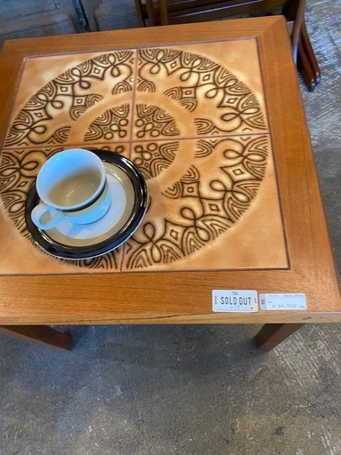 アンティークタイル　サイドテーブル