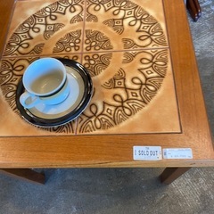 アンティークタイル　サイドテーブル