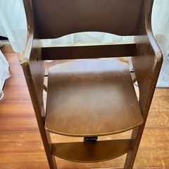無料　チャイルドチェア