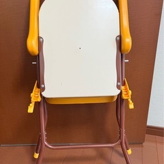 【お譲り先決定】食事用折り畳み式ベビーチェアの画像