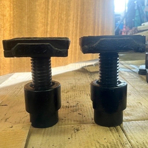 ビシャモン リフトアタッチメント 旧型 ③ 足ゲタ 2個セット 車整備 /ガード付き/車両/工場/リフト用フレーム/柱リフト/カーメンテナンス/フレームパッド