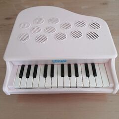 KAWAI　カワイ　ミニピアノＰ-25（ピンキッシュホワイト）
