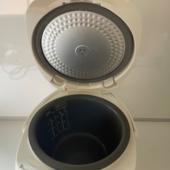 TOSHIBA 東芝 ジャー炊飯器 RC-10MSH ホワイト 5.5合炊き 1.0L しゃもじ付き 2016年製 動作品の画像