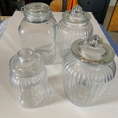 ガラス容器4点の画像