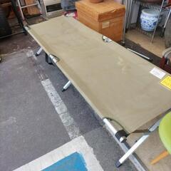 折りたたみベッド　キャンプ