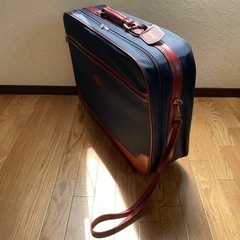 スーツケースの画像