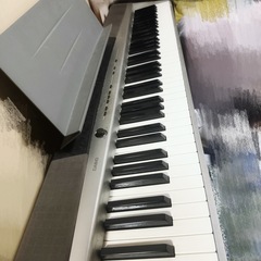 高性能電子ピアノ！