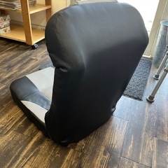 【中古品】座椅子 座イス DORIS ゲーミング座椅子 リクライニング コンパクト ハイバック 14段階 ヘッドギア 生活家具の画像