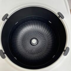 TOSHIBA 炊飯器　IHジャー　RC-5XL 2017年製の画像