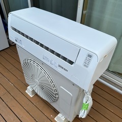 極美品】2022年製ルームエアコン2.2kW 6〜8畳用