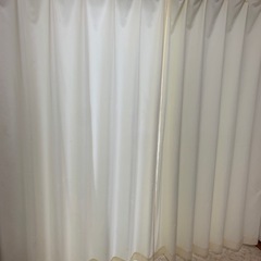 カーテンの画像