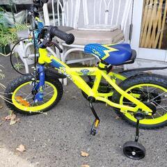 子供用自転車補助輪つき