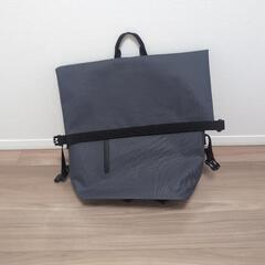 【送料込★無印良品　耐水生地を使ったリュックサック　グレー】の画像