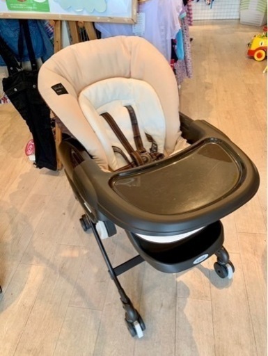 □店頭引取限定□美品☆コンビ 現行モデル ハイローチェア ネムリラ 