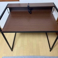 PCデスク　電源二口付き