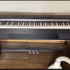 電子ピアノ　