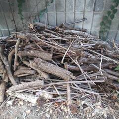 薪ストーブ、薪風呂用木材100kg差し上げますの画像