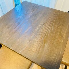 ダイニングテーブル＆チェア２脚の画像