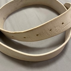 革の白ベルトの画像
