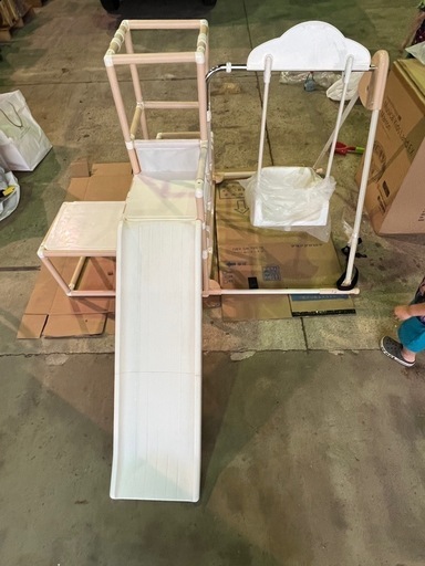 ジャングルジム⭐︎滑り台とブランコつき