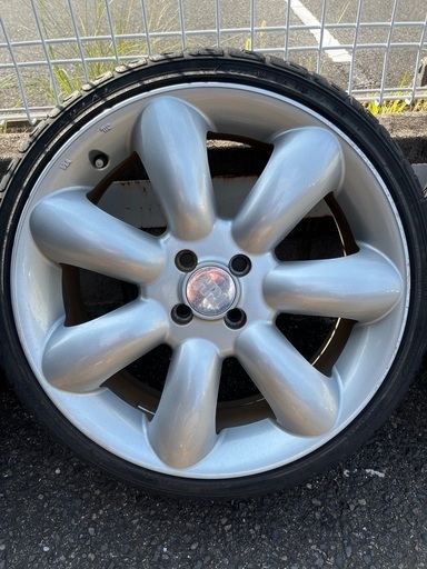 セール中(๑╹ω╹๑ )RH NAQ MAXILITE  18インチ　7.5JJ