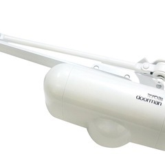ドアアイアンドアハンドル &RYOBI ドアクローザーのセットです。の画像