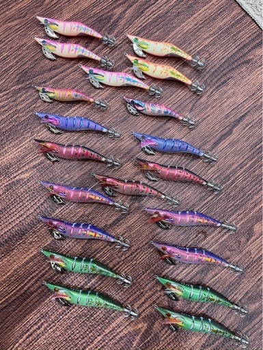 値下げしました！新品未使用 DAIWAエメラルダス エギホルダーLW➕新品未使用 エギ20本