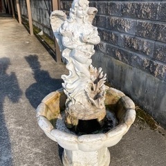 ヴィーナス　ガーデニング　オブジェ　噴水　水槽　メダカ　