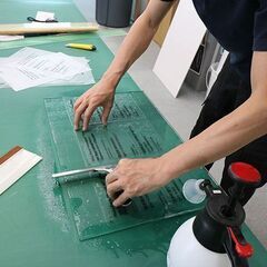 【未経験OK!】　美術館の展覧会パネルなどの製作スタッフ募集！空間デザインやDIYに興味がある方、一から丁寧に教えます。 週2～３日、Wワーク歓迎！　の画像