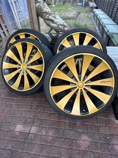 ロクサーニテンペスト19インチタイヤホイールセット