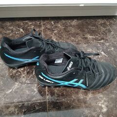 アシックス　サッカーシューズ　22.5センチ　美品の画像