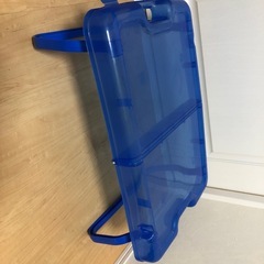 カバンになるピクニックテーブルの画像