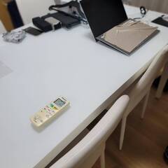 ホワイト ダイニングテーブル（強化ガラス）＋椅子4脚セット