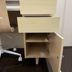 デスクとチェア　セットの画像