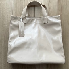 ソフトエナメル風手提げトート