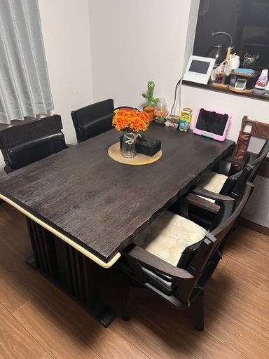 ダイニングテーブルセット　回転椅子