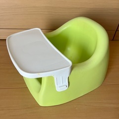 ベビー カリブ 椅子 テーブル付きの画像