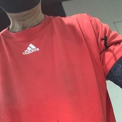 Ｔシャツ　汚れてる箇所、ペイントしてもらえませんか？