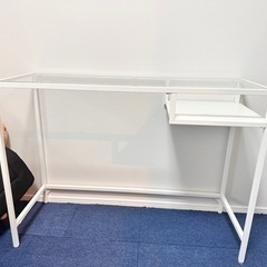 ホワイト・ガラステーブル机